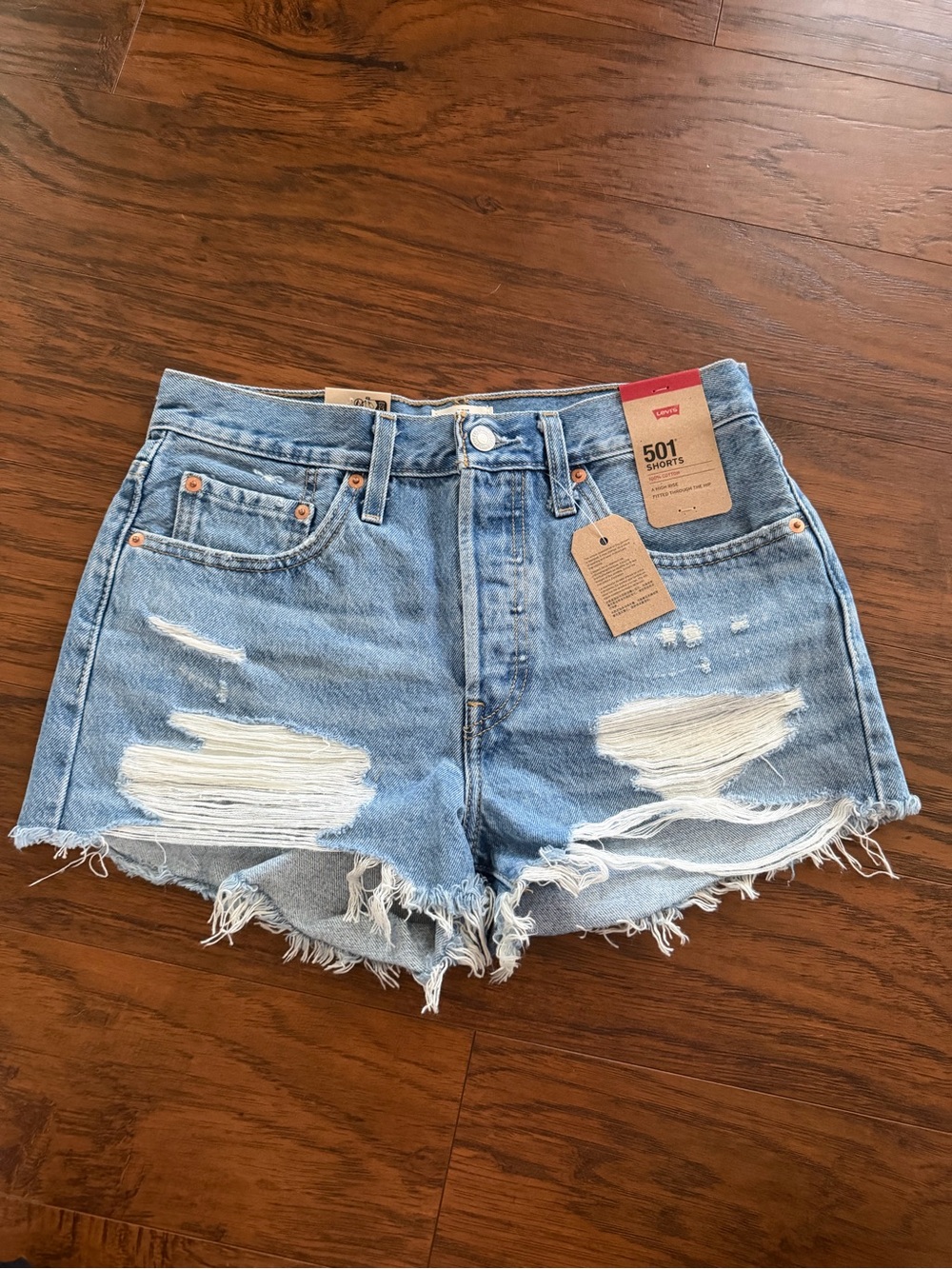 New w/ Tags Levi's 501 High-Rise Distressed Denim Shorts